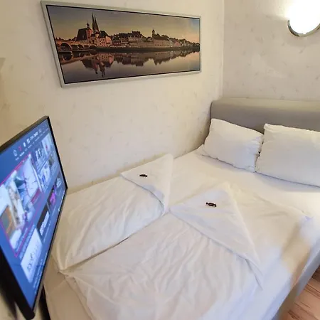 Lejlighed Ferienwohnung Ratisbona *