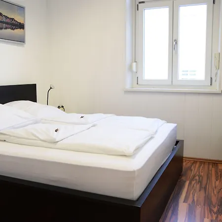 拉提斯博纳公寓 公寓 雷根斯堡