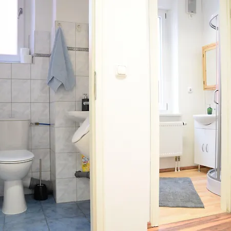 拉提斯博纳公寓