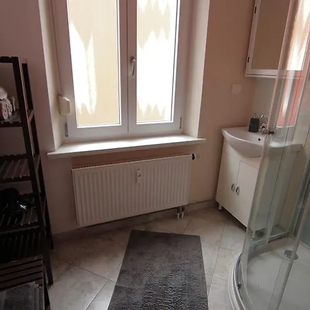 拉提斯博纳公寓 *