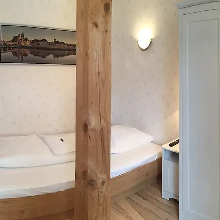 拉提斯博纳公寓 * 雷根斯堡